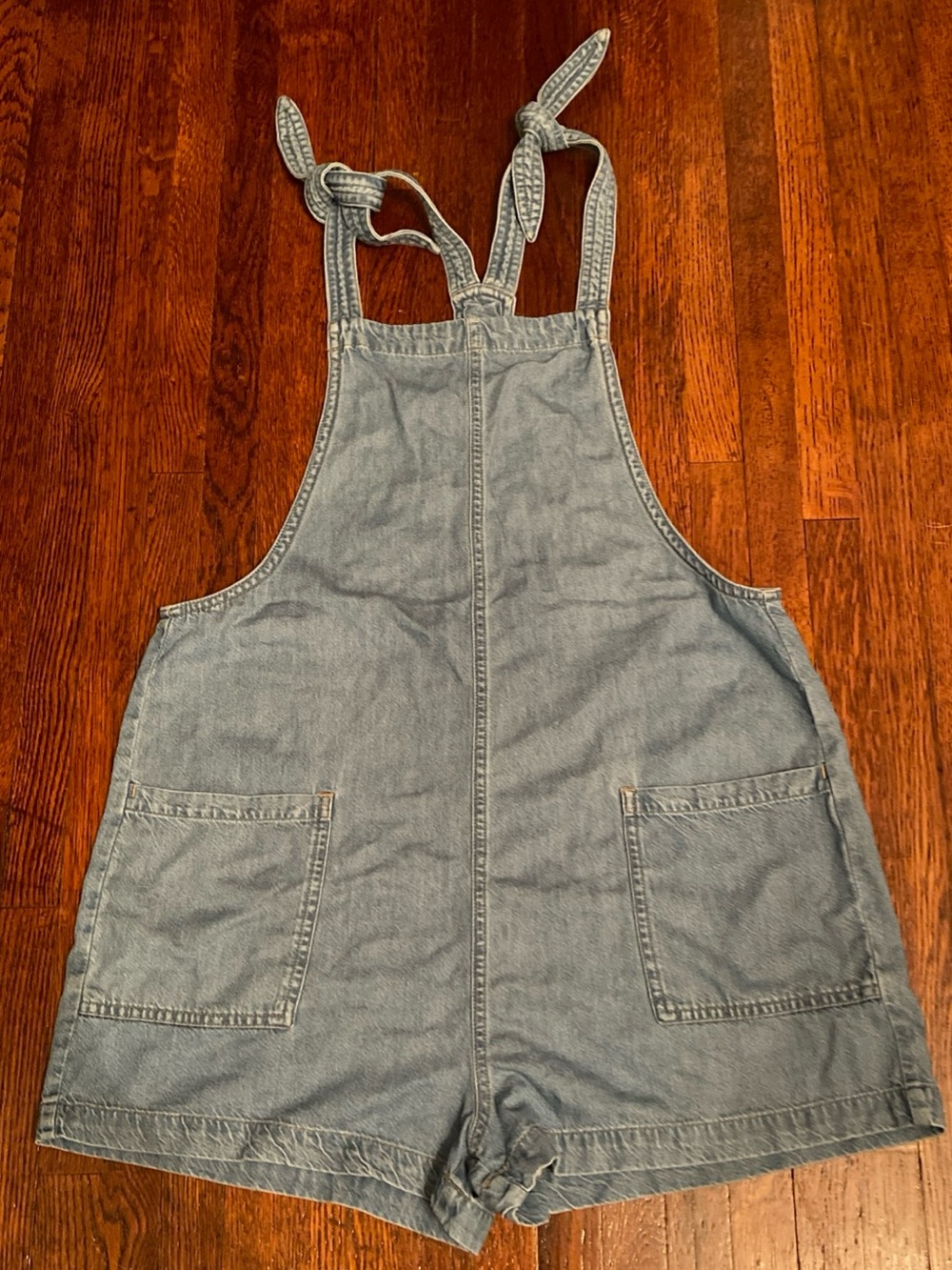 V! Celebrity Pink brand Blue Denim Bib Overall Short Jumper Overall Pockets size